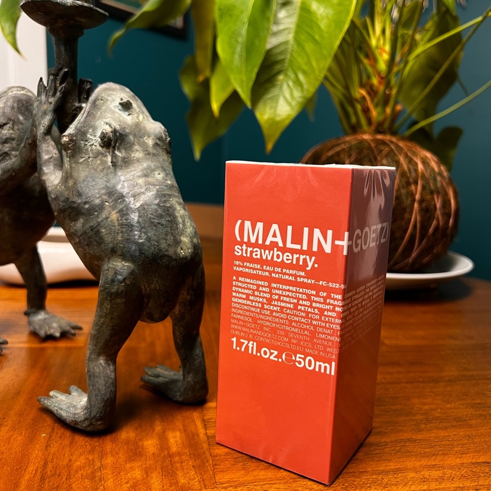 Strawberry Eau de Parfum
MALIN+GOETZ